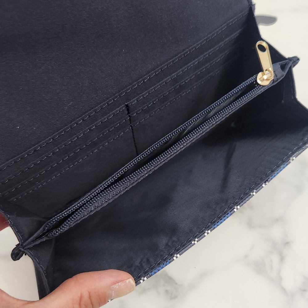NWT Tommy Hilfiger Navy and Black Monogram Trifold Wallet - Picture 9 of 14